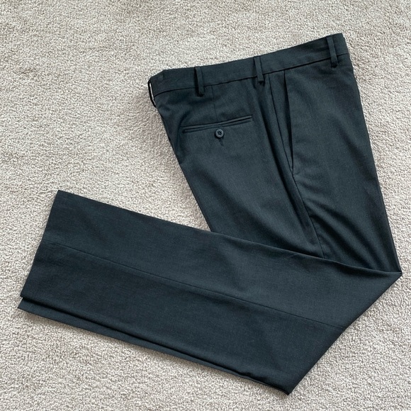 Kenneth Cole reaction dark grey Mens dress pants 34”x 32” in excellent condition - Picture 1 of 7